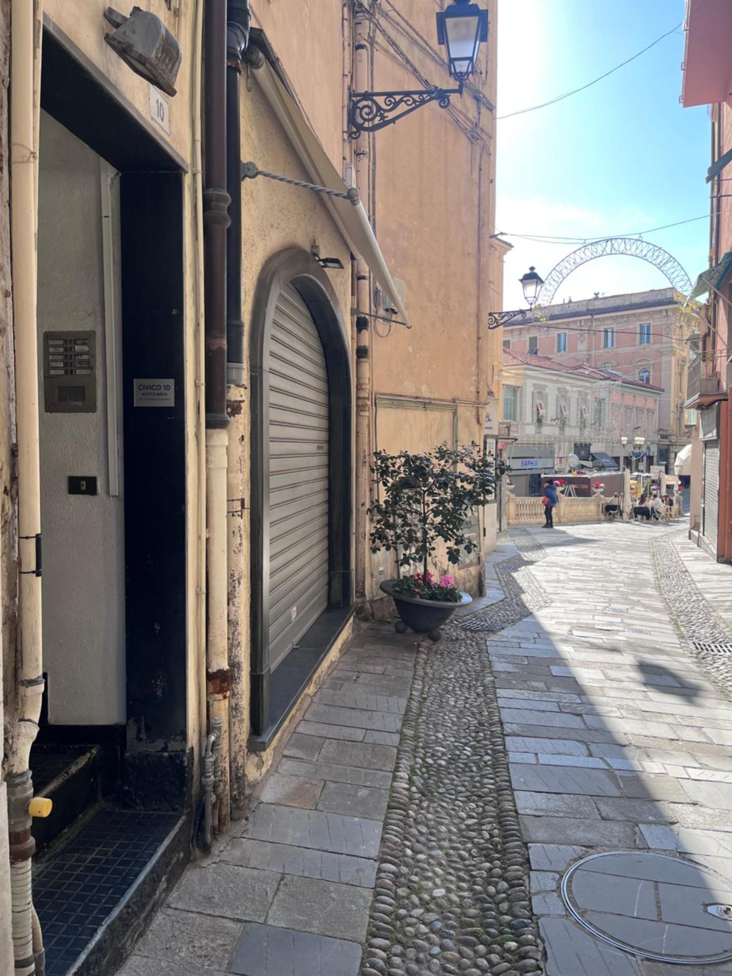 Civico 10 Appartement San Remo Buitenkant foto